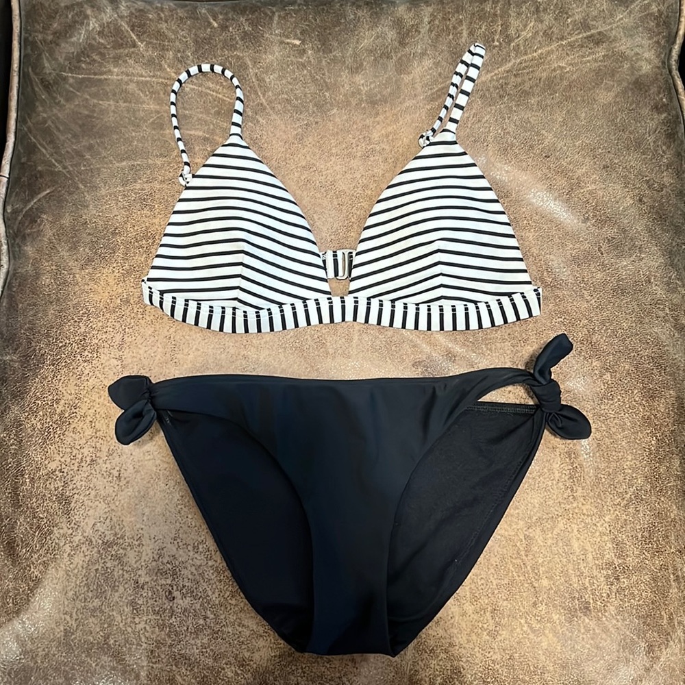 Hollister two piece